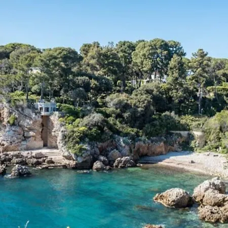 Vieille - Centre Historique & *